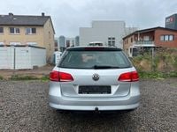 Second-hand VW Passat 140 CP (102 kW) 2012 Gri Break