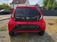 Gebraucht Toyota Aygo x-sky 72 PS (52 kW) 2018 Rot Kleinwagen