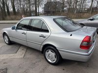 Gebraucht Mercedes C220 Elegance 150 PS (110 kW) 1994 Brillantsilber  metallic Limousine