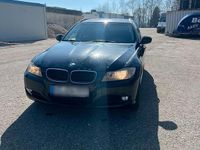 Gebraucht BMW 320 184 PS (135 kW) 2011 Schwarz Kombi
