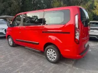 Gebraucht Ford Tourneo 131 PS (96 kW) 2023 Rot Van / Kleinbus