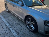 Second-hand Audi A8 250 CP (183 kW) 2010 Argintiu Berlinǎ