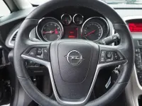 Gebraucht Opel Astra 140 PS (102 kW) 2011 Grau Limousine