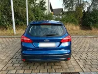 Gebraucht Ford Focus Trend 125 PS (91 kW) 2015 Blau Limousine