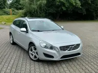 Gebraucht Volvo V60 215 PS (158 kW) 2013 Silber Kombi