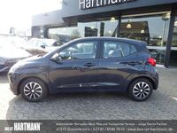 Gebraucht Hyundai i10 Trend 84 PS (61 kW) 2021 Grau metallic Kleinwagen