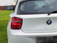 gebraucht BMW 118 d Limousine Alpinweiss