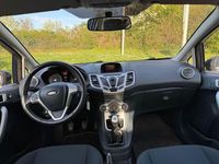 Gebraucht Ford Fiesta 60 PS (44 kW) 2012 Blau Kleinwagen