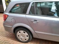 Second-hand Opel Astra 105 CP (77 kW) 2005 Argintiu Break