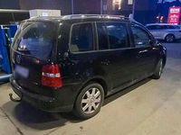 Gebraucht VW Touran 115 PS (84 kW) 2004 Schwarz Van / Kleinbus