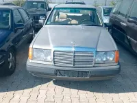 Brugt Mercedes E230 130 HK (95 kW) 1988 Sedan