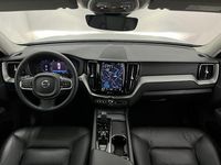 Gebraucht Volvo XC60 197 PS (144 kW) 2024 Crystal white (metallic) SUV