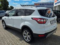 Gebraucht Ford Kuga Titanium 150 PS (110 kW) 2016 Weiß SUV