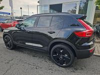 Neu Volvo XC40 Plus 163 PS (119 kW) 2025 Schwarz SUV
