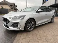 Gebraucht Ford Focus ST-Line 116 PS (85 kW) 2025 Polarsilber metallic Limousine