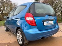 Gebraucht Mercedes A150 95 PS (69 kW) 2008 Blau Kleinwagen
