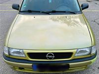 Gebraucht Opel Astra 101 PS (74 kW) 1998 Gelb Kombi