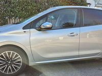 Gebraucht Peugeot 208 Active 83 PS (61 kW) 2015 Silber Kleinwagen