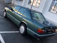 Gebraucht Mercedes E280 193 PS (141 kW) 1993 Grün Limousine