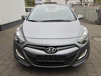 Gebraucht Hyundai i30 Edition 99 PS (72 kW) 2014 Grau Limousine