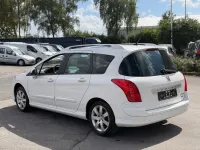 Gebraucht Peugeot 308 SW Family 111 PS (81 kW) 2011 Weiß Kombi