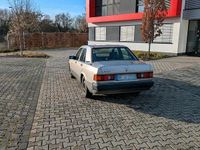 Gebraucht Mercedes 190 109 PS (80 kW) 1990 Silber Limousine