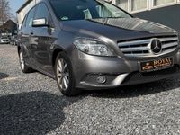 Gebraucht Mercedes B180 109 PS (80 kW) 2014 Grau Van / Kleinbus