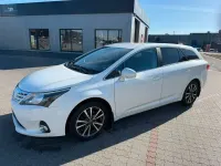 Gebraucht Toyota Avensis Comfort 124 PS (91 kW) 2013 Weiß Kombi