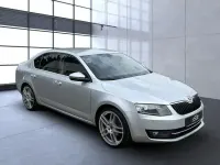 Usata Skoda Octavia Elegance 150 CV (110 kW) 2014 Argento Utilitaria