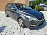 Gebraucht Kia Ceed 125 PS (91 kW) 2011 Grau Kleinwagen
