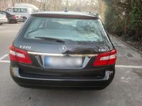 Gebraucht Mercedes E220 170 PS (125 kW) 2011 Schwarz Kombi