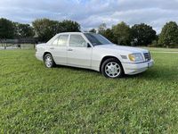 Gebraucht Mercedes E300 143 PS (105 kW) 1995 Weiß Limousine