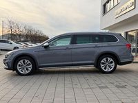 Gebraucht VW Passat Alltrack 200 PS (147 kW) 2022 Mondsteingrau Kombi