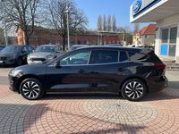 Gebraucht Ford Focus Titanium 125 PS (91 kW) 2024 Schwarz Kombi