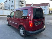 Gebraucht VW Caddy Trendline 75 PS (55 kW) 2018 Rot Van / Kleinbus