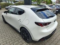 Neu Mazda 3 Homura-Line 140 PS (102 kW) 2025 Arctic white Limousine