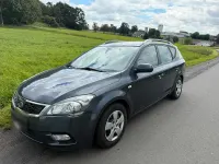 Gebraucht Kia Ceed 90 PS (66 kW) 2010 Grau Kleinwagen