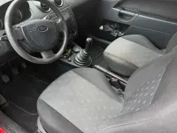Gebraucht Ford Fiesta 63 PS (46 kW) 2005 Rot Kleinwagen