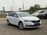 Gebraucht Skoda Octavia Style 150 PS (110 kW) 2019 Bila moon/moon white Kombi