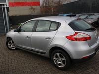 Gebraucht Renault Mégane Expression 116 PS (85 kW) 2013 Grau Limousine