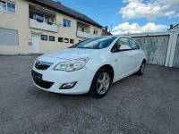 Gebraucht Opel Astra 87 PS (63 kW) 2011 Weiß Kleinwagen
