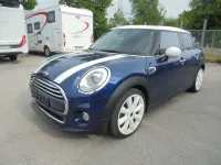 Gebraucht Mini Cooper D 116 PS (85 kW) 2017 Deep blue metallic Kleinwagen