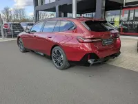 Neu BMW 520 M Sport 197 PS (144 kW) 2026 Rot Kombi