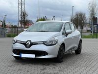 Gebraucht Renault Clio IV Experience 90 PS (66 kW) 2015 Silber Kleinwagen