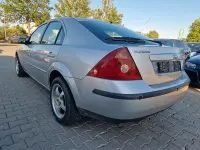 Gebraucht Ford Mondeo Trend 145 PS (106 kW) 2001 Grau Limousine