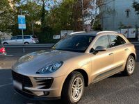 Używany Porsche Macan 148 KM (108 kW) 2016 Złoty SUV