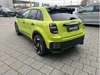 Neu Abarth 600e Turismo 205 kW (280 PS) 2025 Grün (acid green metallic) SUV
