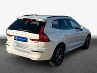 Gebraucht Volvo XC60 Core 250 PS (183 kW) 2024 Crystal white SUV