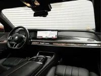Gebraucht BMW i7 M Sport 334 kW (455 PS) 2024 Rot Limousine