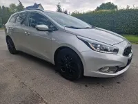 Gebraucht Kia Ceed 128 PS (94 kW) 2014 Silber Kleinwagen